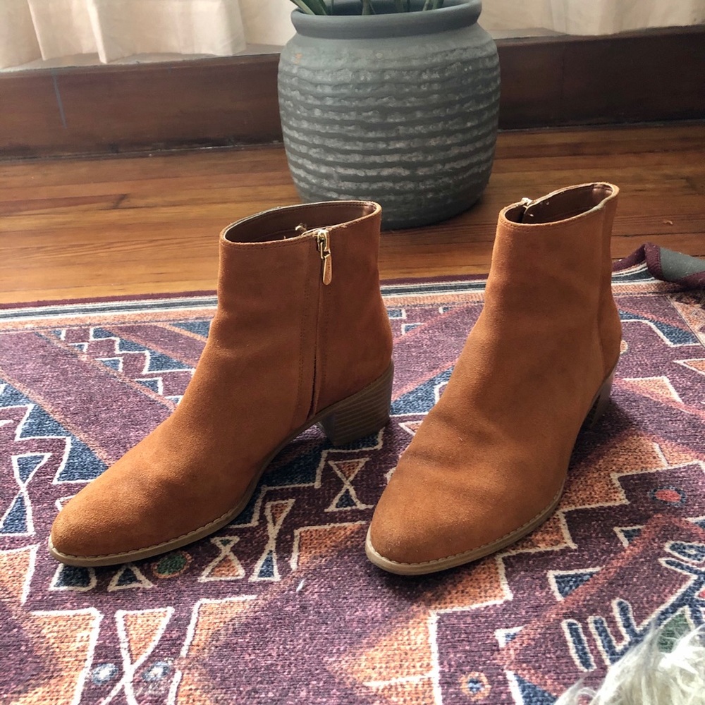 Clarks Suede Boots - Picture 4 of 5